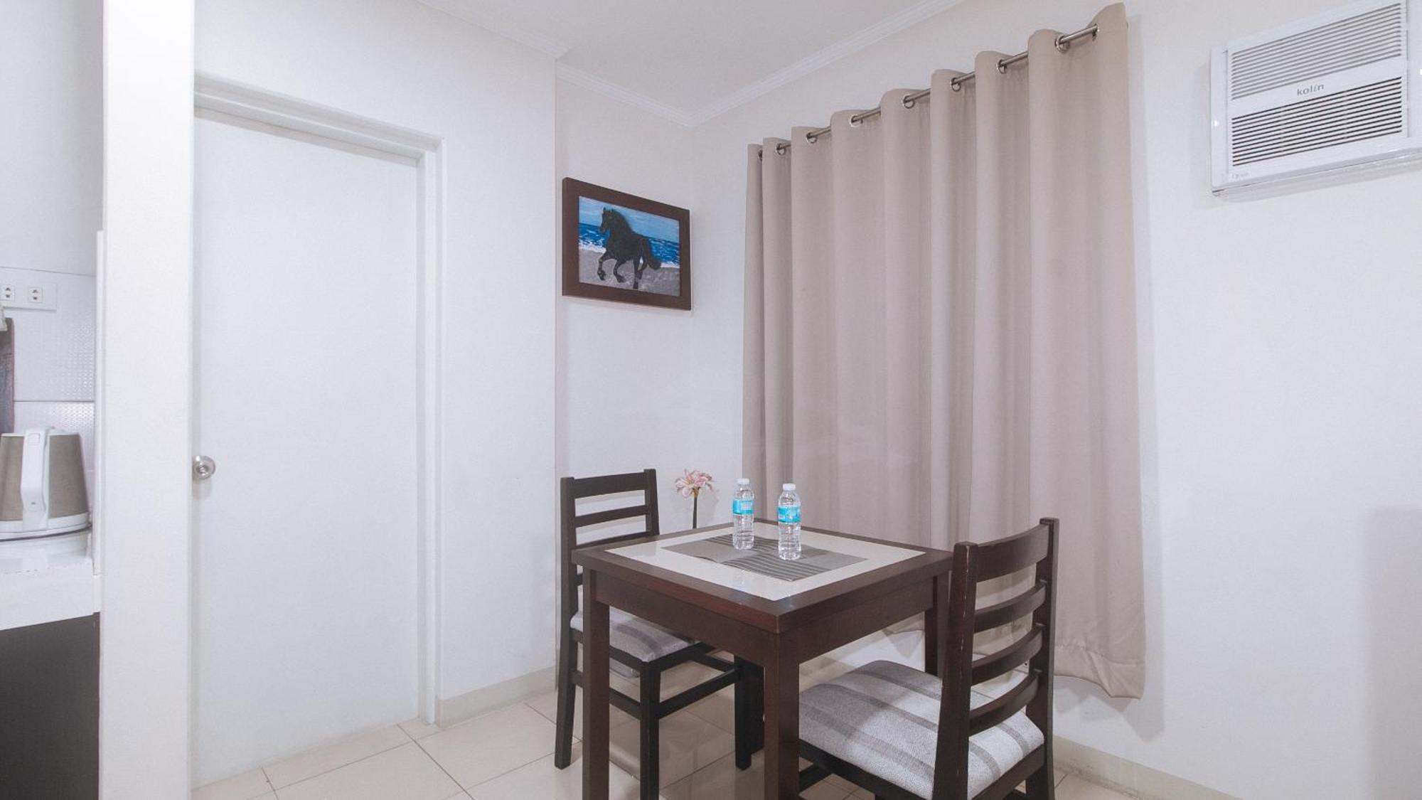 Urbanview At Evangelista Street Makati Makati City Bagian luar foto