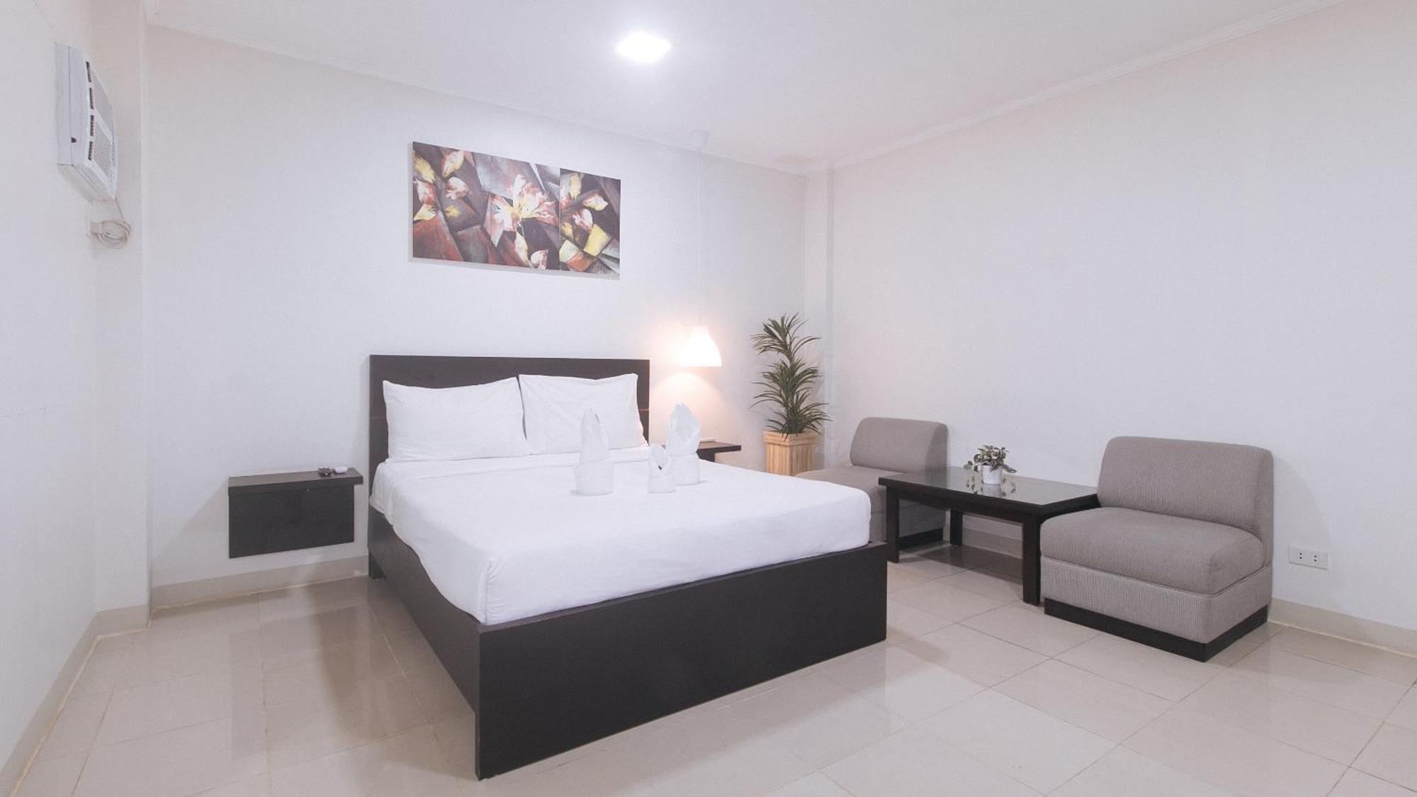 Urbanview At Evangelista Street Makati Makati City Bagian luar foto