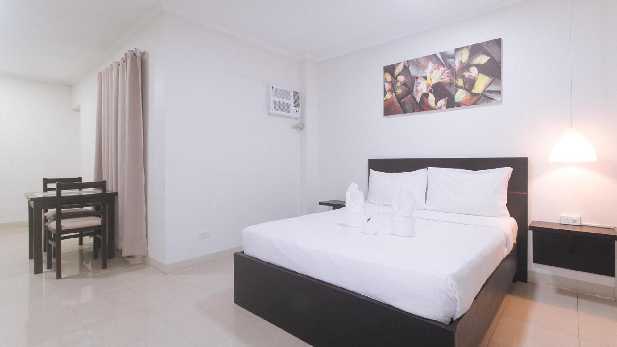 Urbanview At Evangelista Street Makati Makati City Bagian luar foto