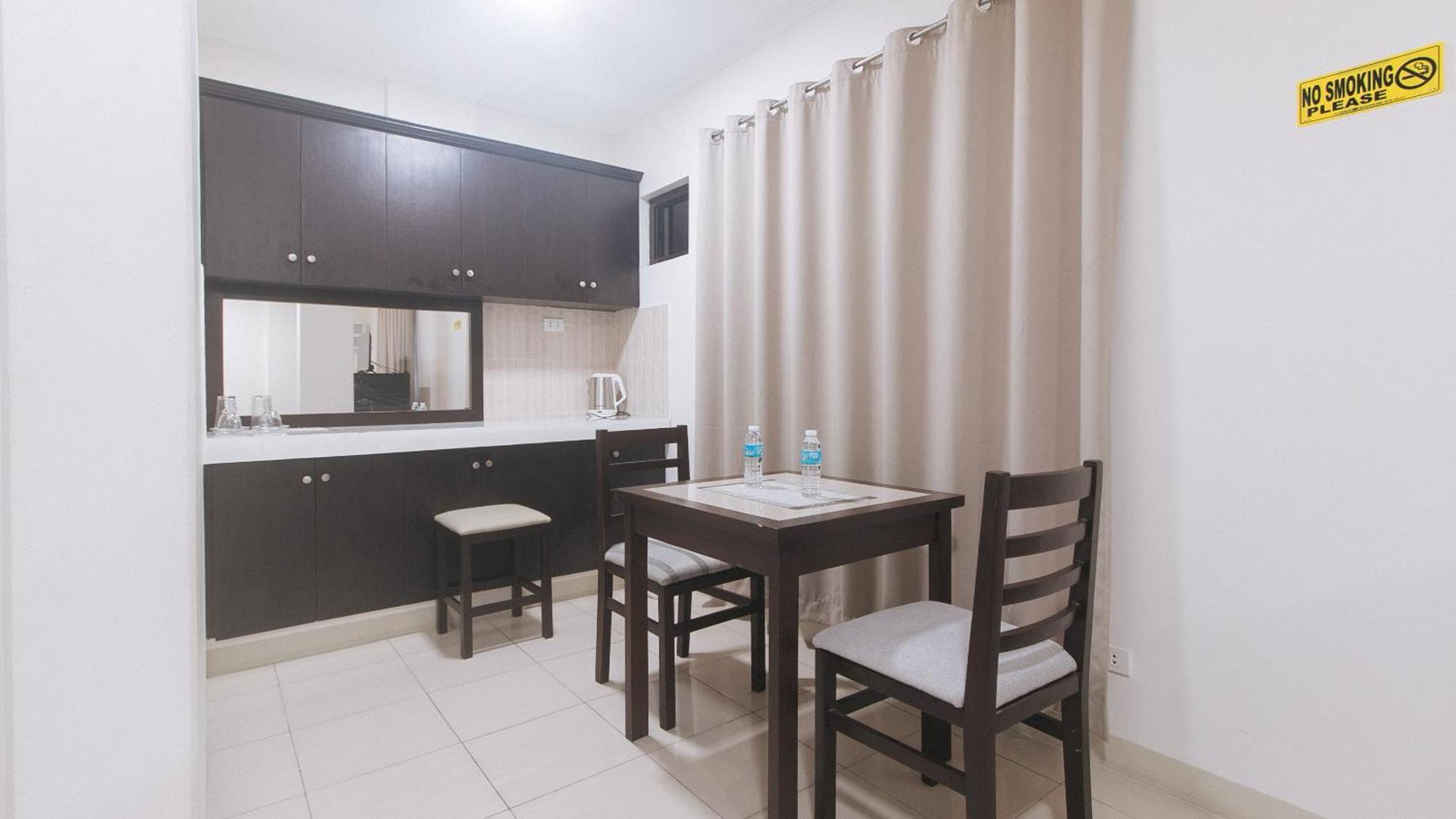 Urbanview At Evangelista Street Makati Makati City Bagian luar foto